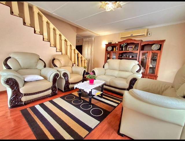3 BEDROOM HOUSE FOR SALE IN MEREWENT